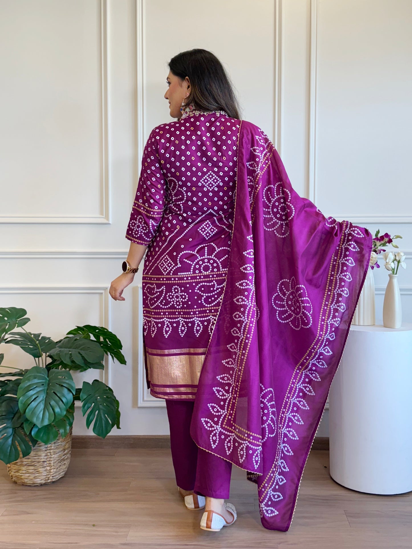 NIRAJFASHION. LAGADI